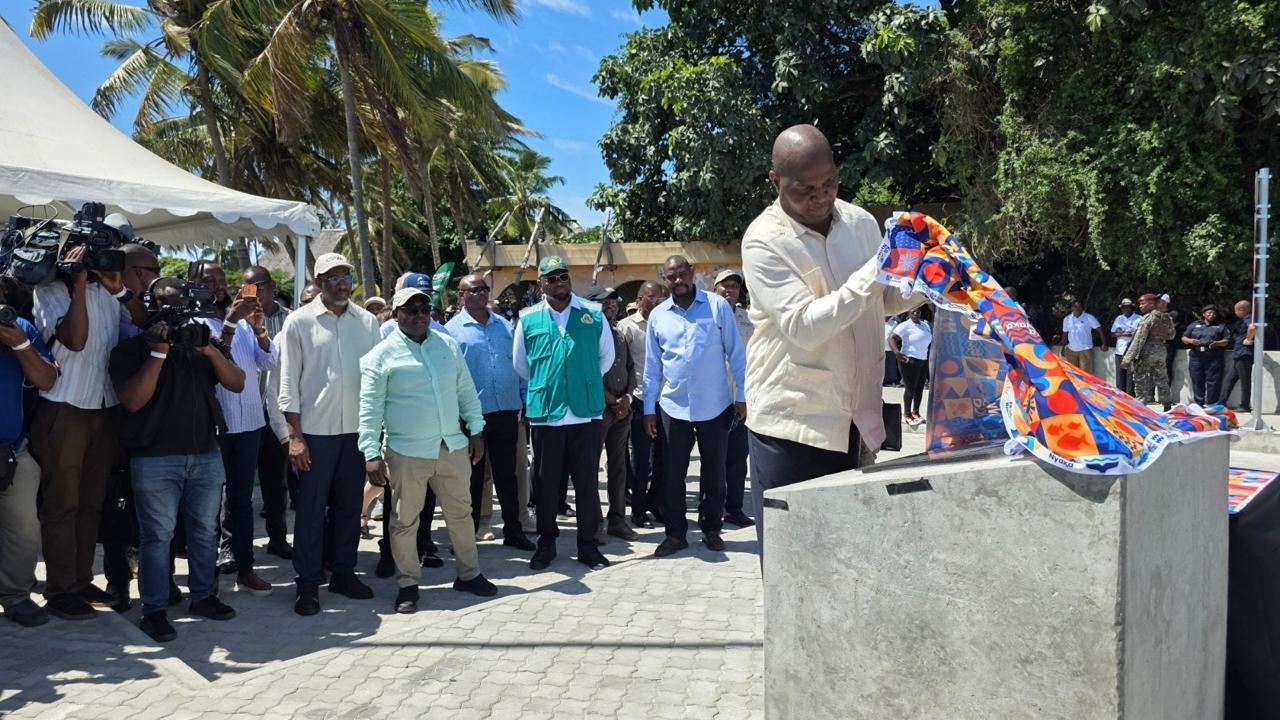 Inaugurada a Maior Ponte Cais de África